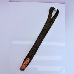 Louis VUITTON MONOGRAM KEY CHARM LANYARD STRAP Green